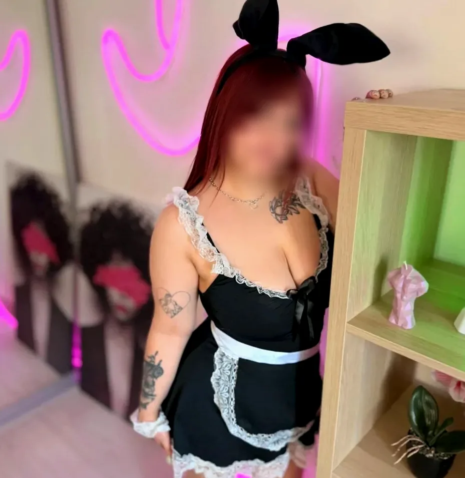 Kirsten, 22