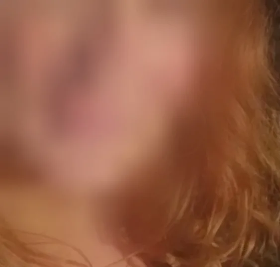 Lois, 37