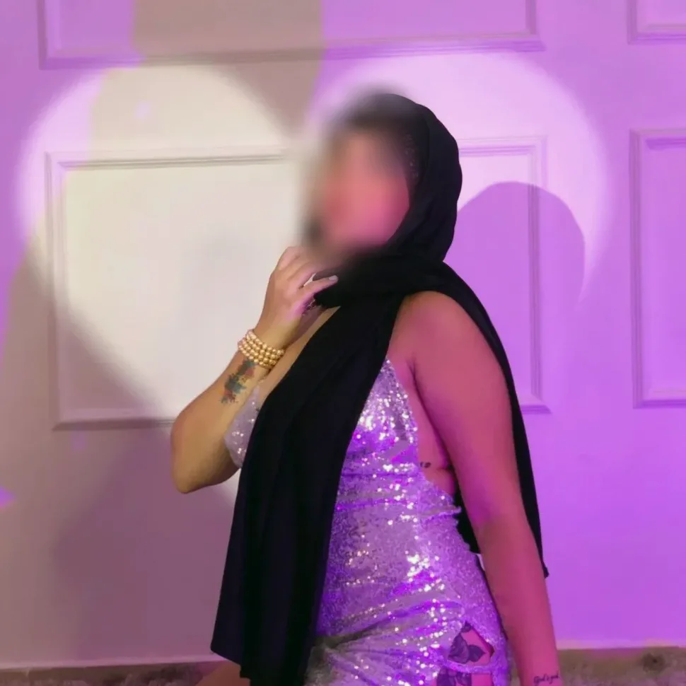 Noa, 24