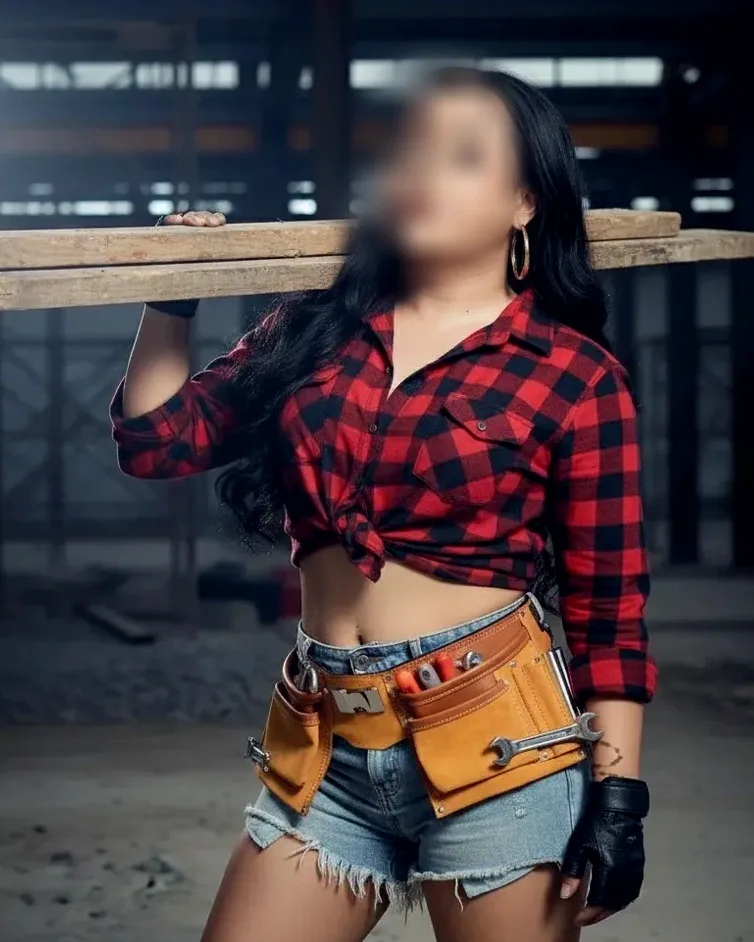 Sandra, 35
